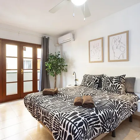 Home2book Stylish Apt, Near Cristianos